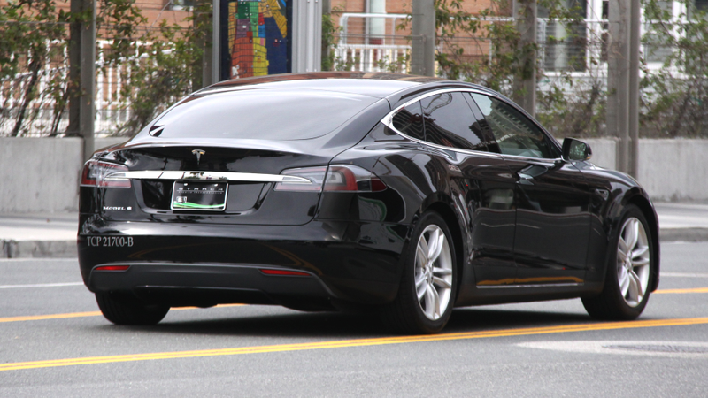 Illustration for article titled Los Angeles Is About To Get A Tesla Model S Taxi